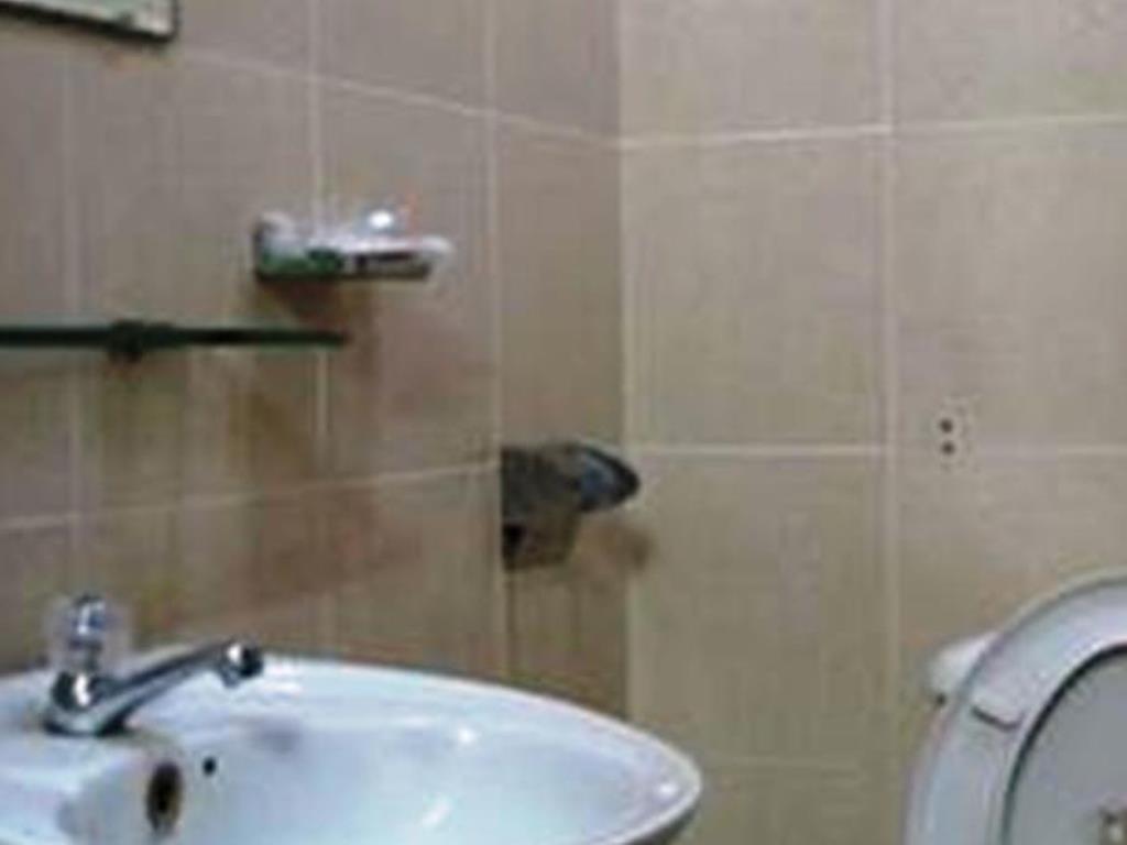 Hoang Tay 2 Hotel Хошимин Екстериор снимка